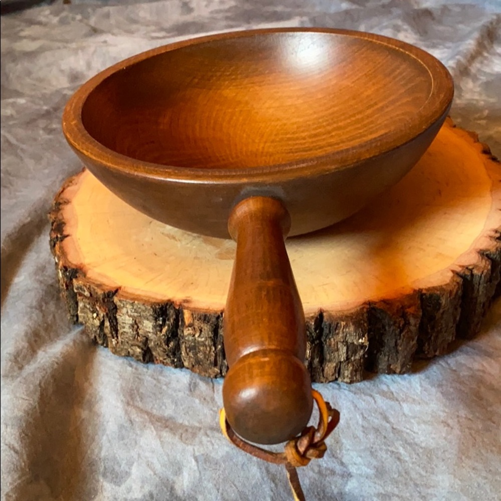 Woodcrafters Wooden Bowl with Handle - Picture 3 of 16